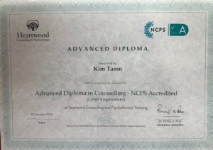 Kim Tasso qualifies as a psychotherapeutic counsellor